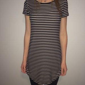 Stripped short-sleeved dress